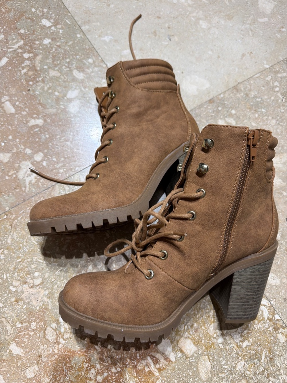 Boot - Picture 4 of 4